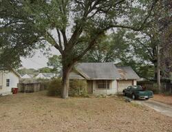 Pre-foreclosure in  Oak Terrace Dr Crestview, FL 32539