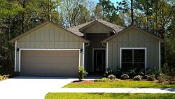 Pre-foreclosure in  Marsh Lndg N Freeport, FL 32439