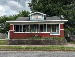 Pre-foreclosure in  N 11th St Paducah, KY 42001