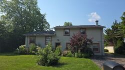 Pre-foreclosure in  Bayberry Dr Northbrook, IL 60062