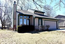 Pre-foreclosure in  Quail Rdg Centerville, IA 52544