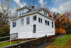Pre-foreclosure in  Draper Rd Gardner, MA 01440