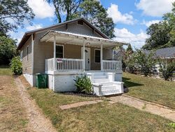Pre-foreclosure in  OAK ST Spartanburg, SC 29306