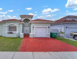 Pre-foreclosure in  Sw 54th Ter Miami, FL 33185