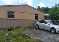 Pre-foreclosure in  Farragut St Hollywood, FL 33020