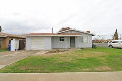 N Bellah Ave, Lindsay CA