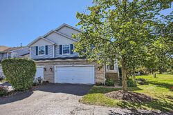 Pre-foreclosure in  Waverly Ct Willowbrook, IL 60527
