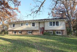 Pre-foreclosure in  Red Barn Rd Crystal Lake, IL 60012