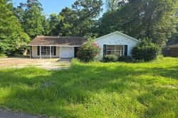  Meadowbrook Dr, Hattiesburg MS