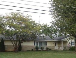 E Medcalf St, Dale IN