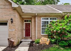 Pre-foreclosure in  Hideaway Dr Brownsburg, IN 46112