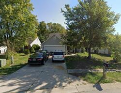 Pre-foreclosure in  Muirfield Dr Brownsburg, IN 46112