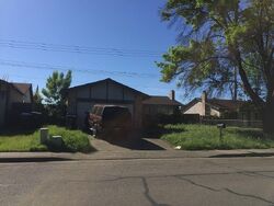 Pre-foreclosure in  Meadowlark Dr Fairfield, CA 94533