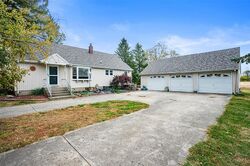 Pre-foreclosure in  E 150 S Anderson, IN 46017