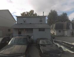 Pre-foreclosure in  Wand Dr New Baltimore, MI 48047