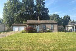 Pre-foreclosure in  CRANBROOK RD Jackson, MI 49201
