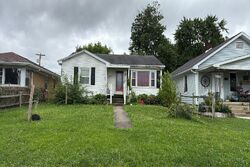Pre-foreclosure in  E Eichel Ave Evansville, IN 47711