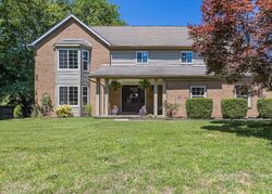 Pre-foreclosure in  W Timberwood Dr Newburgh, IN 47630