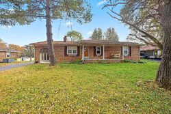 Pre-foreclosure in  Whitlock Rd Alvaton, KY 42122