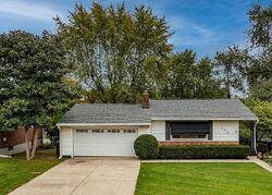 Pre-foreclosure in  Ross St Middletown, OH 45044