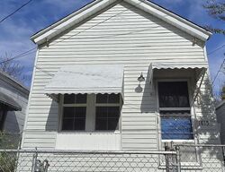 Pre-foreclosure in  Owen St Louisville, KY 40203