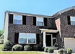 Pre-foreclosure in  Gallatin Ct Louisville, KY 40291