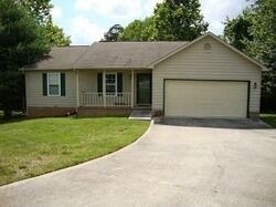 Pre-foreclosure in  Aloha Ave Knoxville, TN 37921