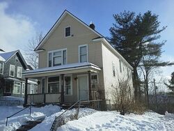 Pre-foreclosure in  Lawson Ave E Saint Paul, MN 55106
