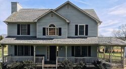 Pre-foreclosure in  Saddle Field Cir Nw Cartersville, GA 30121