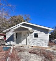Pre-foreclosure in  Harlem St Tallahassee, FL 32304