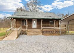 Pre-foreclosure in  Lawrence 1170 Aurora, MO 65605