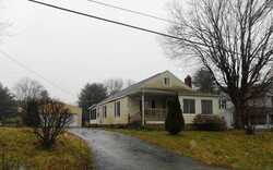 Pre-foreclosure in  E HIGH ST Newark, OH 43055