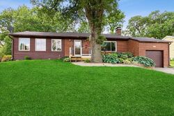 Pre-foreclosure in  Sw 12th St Des Moines, IA 50315