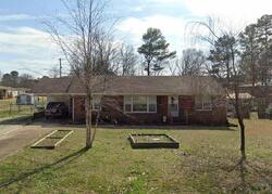 Pre-foreclosure in  W Rasch Rd Florence, AL 35633