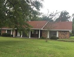 Pre-foreclosure in  W 10TH ST Bogalusa, LA 70427
