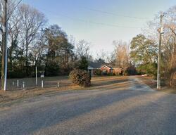 Pre-foreclosure in  Fraley Ln Deatsville, AL 36022