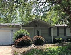 Pre-foreclosure in  FARMVIEW AVE Saint Louis, MO 63138
