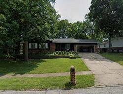 Pre-foreclosure in  Dutch Mill Dr Ballwin, MO 63011