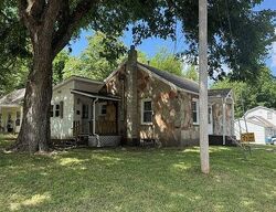 W 2nd St, Lebanon MO