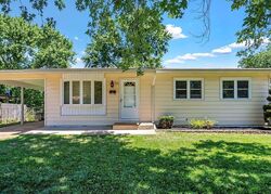 Pre-foreclosure in  Estes Dr Florissant, MO 63031