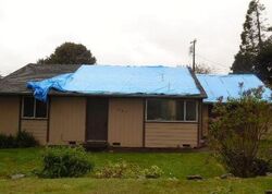  Salmon Ave, Coos Bay OR
