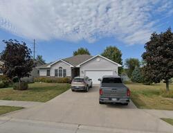  Grandview Dr, Louisville NE