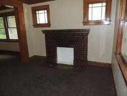 Pre-foreclosure in  E 68TH ST Kansas City, MO 64132