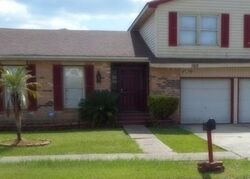 Pre-foreclosure in  N DEERWOOD DR Harvey, LA 70058
