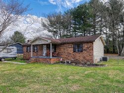 Pre-foreclosure in  Evans Rd Jacksboro, TN 37757
