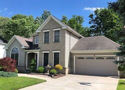Pre-foreclosure in  Apple Blossom Blvd Lancaster, NY 14086