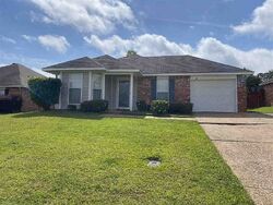 Pre-foreclosure in  Brooklynn St Byram, MS 39272