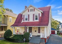 Pre-foreclosure in  Clifton Pl Syracuse, NY 13206