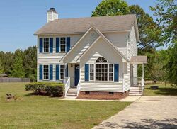 Pre-foreclosure in  DEER TRACE LN Clayton, NC 27520