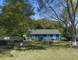 Pre-foreclosure in  Bradgate Rd Charlotte, NC 28217